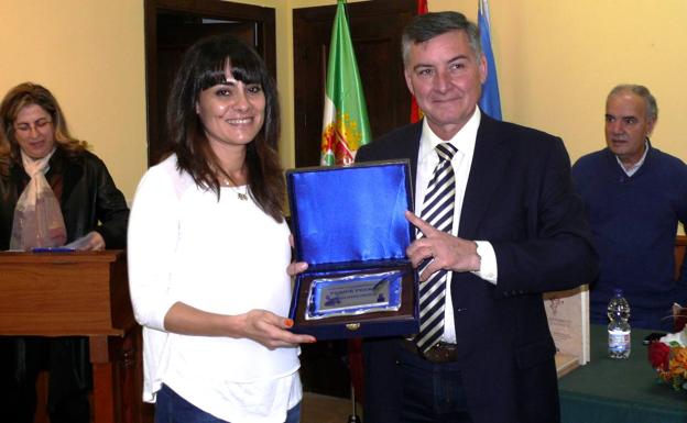 La Fundación Concha toma el relevo de Radio Navalmoral en el Certamen de Relatos de Navidad