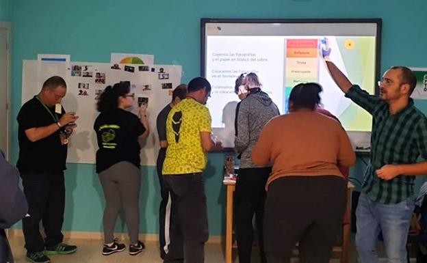 El Taller Ocupacional reflexiona sobre las familias y los cuidadores de personas con discapacidad intelectual o del desarrollo