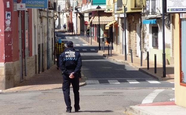 El concejal de Seguridad Ciudadana explica la comisión informativa sobre la Policía Local