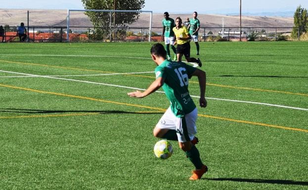 El Moralo revive con la goleada de la temporada, 2-9 en Valdivia
