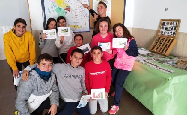 Escolares de la comarca de La Jara viajan a Grecia para conocer el Geoparque de la isla de Lesbos
