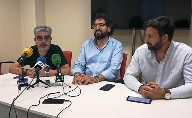 El pleno debate, en sesión extraordinaria, la situación de la Policía y la reprobación de la alcaldesa