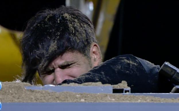 Cobami triunfa en el 'Tú sí que vales' italiano tras escapar de una caja de acero y de tres toneladas de arena