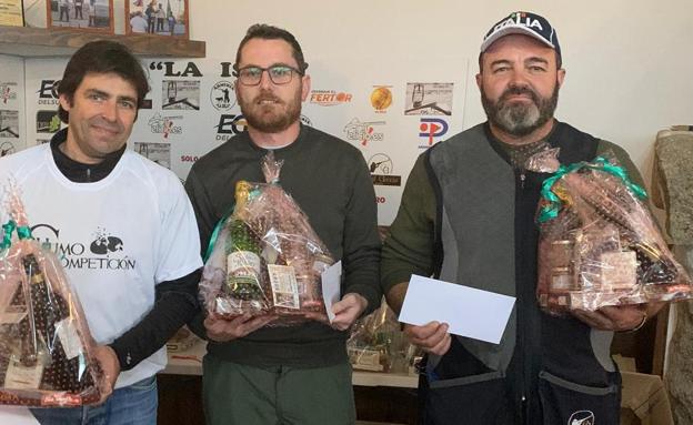Andrés Valera, ganador ex aequo de la tirada al plato de Azután