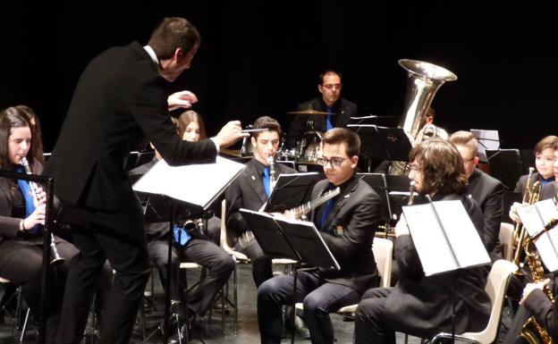 Concierto de Navidad, rondaores y zambomberos y gala de moda benéfica en el fin de semana