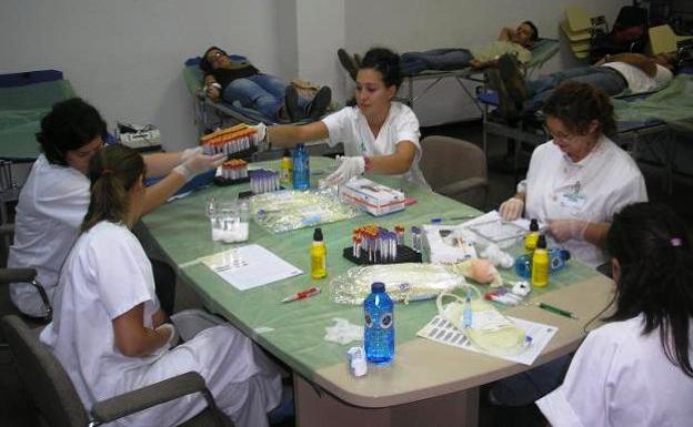 El Banco de Sangre solo visita tres poblaciones este mes: Aldeanueva de la Vera, Navalmoral y Talayuela