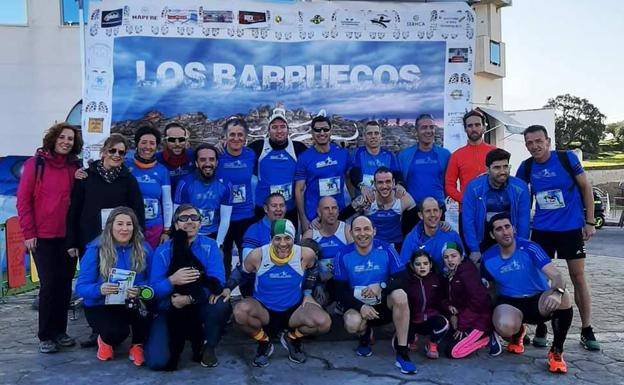 Fondistas Moralos fue el segundo club con más participantes en la IX Media Maratón Los Barruecos