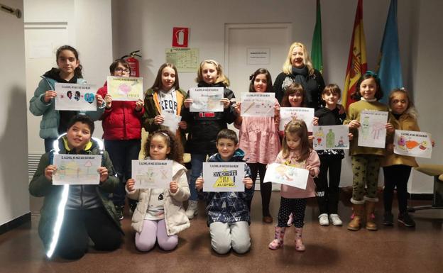 El concurso de carteles en contra del consumo de alcohol en menores recibe casi 700 trabajos