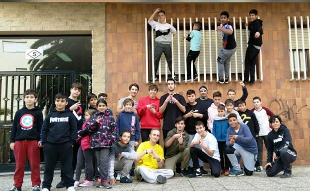 Un grupo de madres recoge firmas para que se construya un parque de 'parkour'