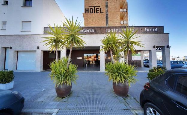 El Gobierno destina los hoteles Moya, La Bamba y Alonso de Monroy a trabajadores esenciales