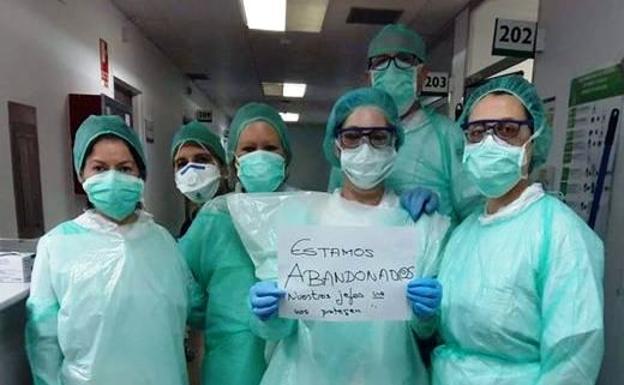 «Estamos abandonados. Nuestros jefes no nos protegen», denuncia personal sanitario del hospital