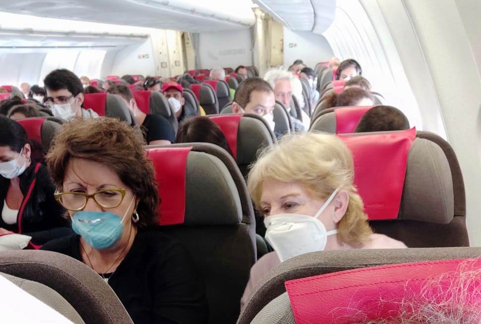 Regresan los turistas moralos retenidos en Perú