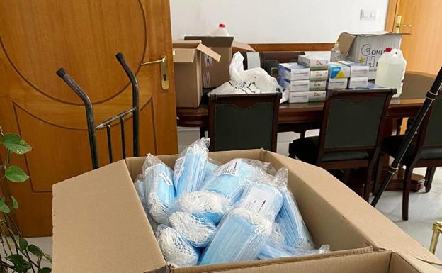 Llegan 21.000 mascarillas al Ayuntamiento, que empezarán a repartirse el jueves o el viernes