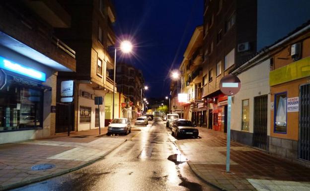 Desde el lunes no se podrá aparcar en dos tramos de Antonio Concha y Urbano González Serrano