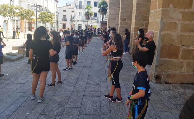 Cerca de mil niños y jóvenes participan en los talleres estivales de la Asociación de Academias
