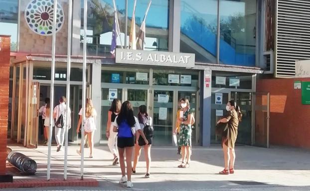 Madres y padres piden una vuelta al cole segura para escolares y docentes
