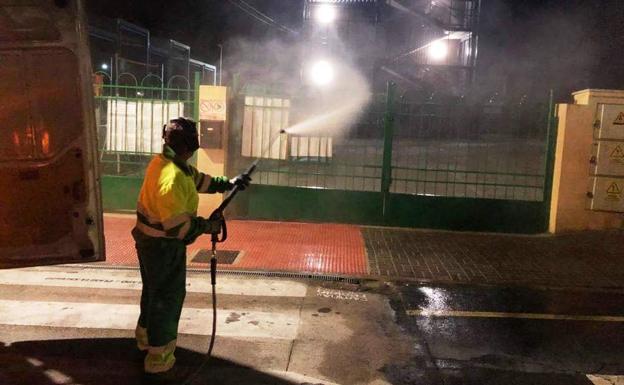 El Ayuntamiento asegura que los colegios se desinfectan todos los días