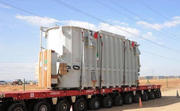 Llega a Talayuela Solar un transformador de 294 toneladas, un peso equivalente a 200 coches