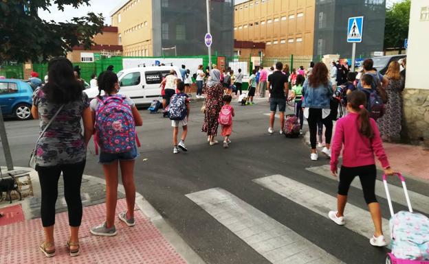 Un nuevo positivo en el colegio Campo Arañuelo deja sin clase presencial a los alumnos de dos aulas de Infantil