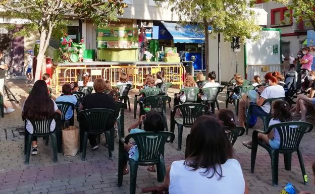 La Feria del Libro mira al cielo en sus últimos días de actividad