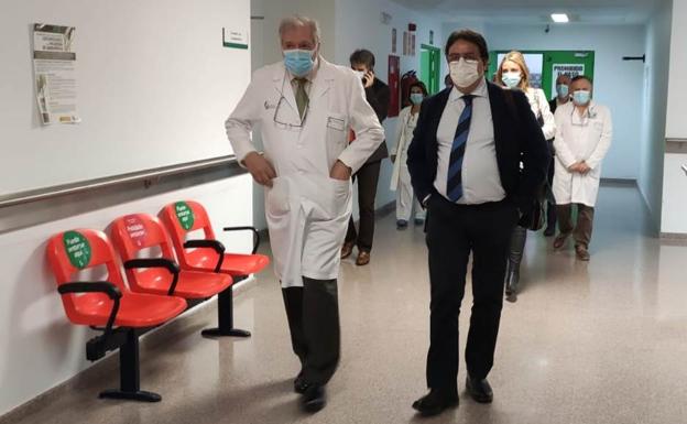 Vergeles admite que le preocupa la movilidad del puente, pero ve «prematuro» el cierre perimetral