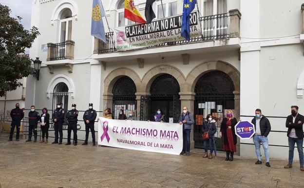 Minuto de silencio por el 25-N, el Día contra la Violencia de Género