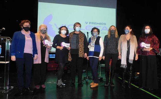 Los V Premios Violeta saldan su deuda