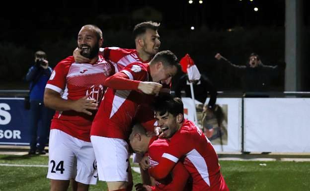 El Campanario se estrena cortando las alas al Moralo con un gol casi al final