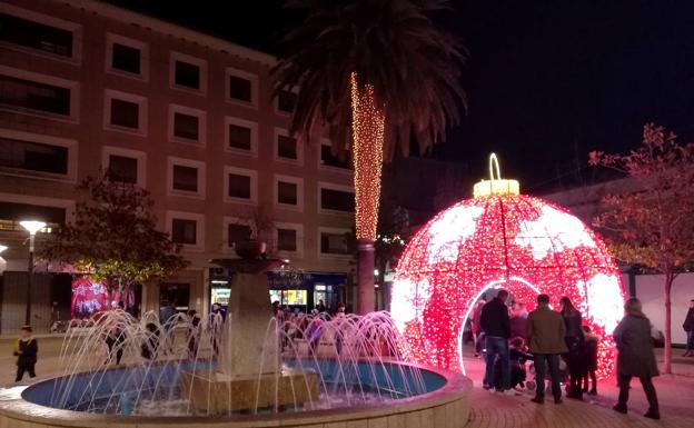 El portavoz municipal pide disculpas por el retraso de la iluminación navideña