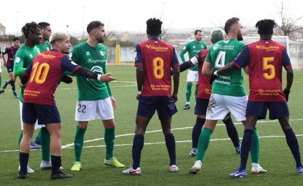 Un gol de Écija en los minutos finales de la victoria al Moralo en terreno del Extremadura B, 0-1