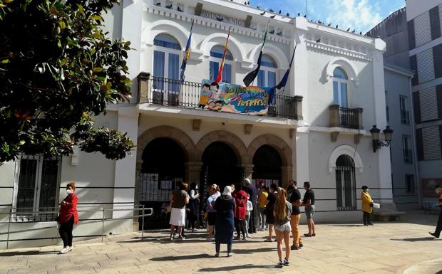 Los sindicatos con representación municipal urgen al equipo de gobierno a firmar el nuevo convenio laboral