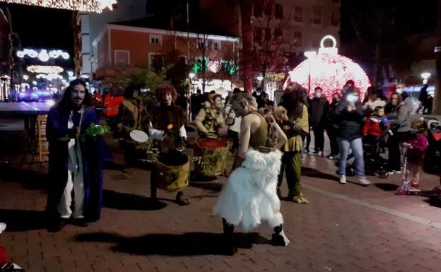 Un pasacalles 'fantástico' despide la actividad cultural del 2020