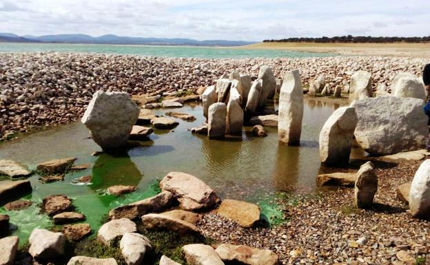 Raíces de Peralêda valora muy positivamente los trámites iniciados sobre el Dolmen de Guadalperal