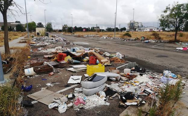 El Ayuntamiento pide poder utilizar la urbanización de Los Viñazos como ferial