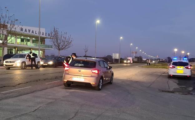 La Policía Local denuncia a diez jóvenes que participaban en una fiesta privada