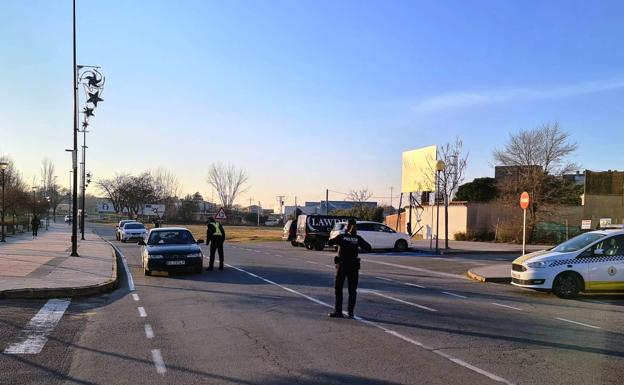 La Policía Local pone 40 denuncias por infracciones de tráfico en las últimas semanas