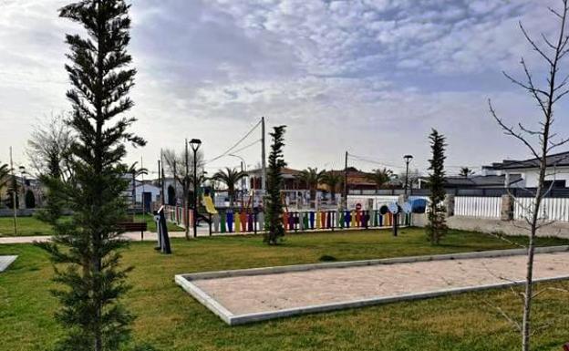 El parque Alberto, de Saucedilla, renueva sus instalaciones