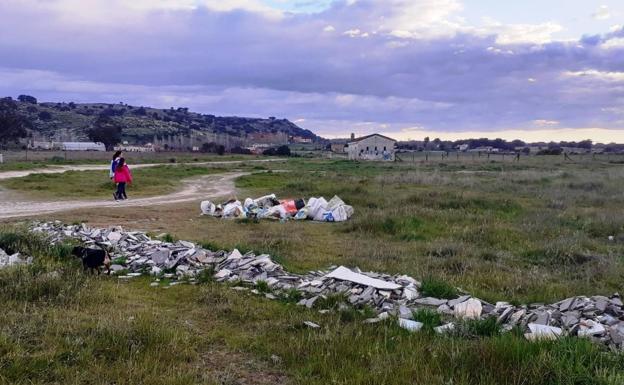 Cáceres Viva crítica el estado de abandono en el que se encuentra la zona del cordel