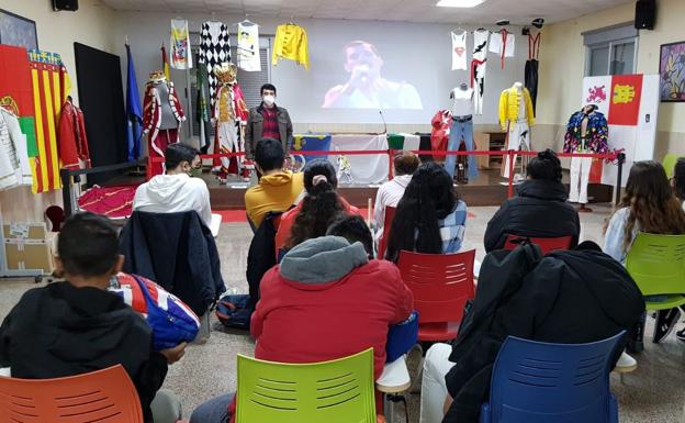 El instituto Augustóbriga vive un Día del Centro diferente