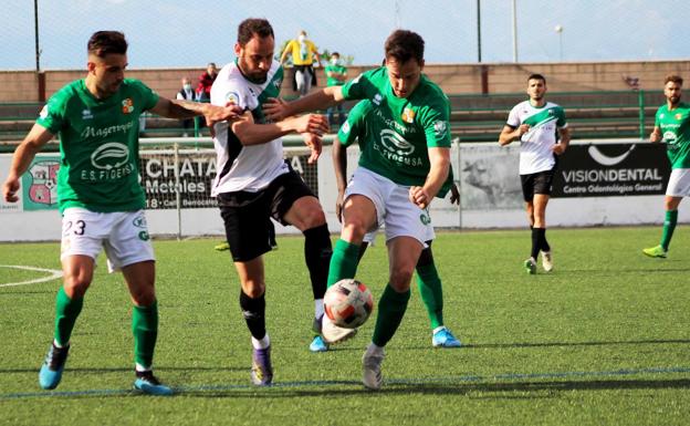 El Moralo llama a las puertas del ascenso tras superar al Jerez, 2-0