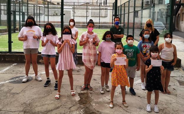 Un total de 271 escolares participan en el I Concurso de carteles en contra del consumo de tabaco en menores