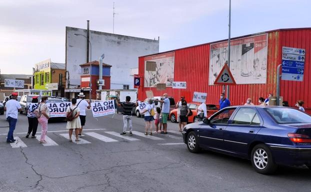 El PP asegura que no soterrar las vías es «un problema político»