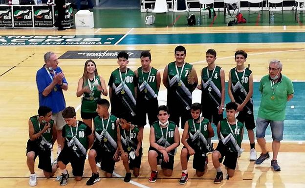 El equipo infantil de la Escuela Municipal de Baloncesto se impone en la final masculina Plata