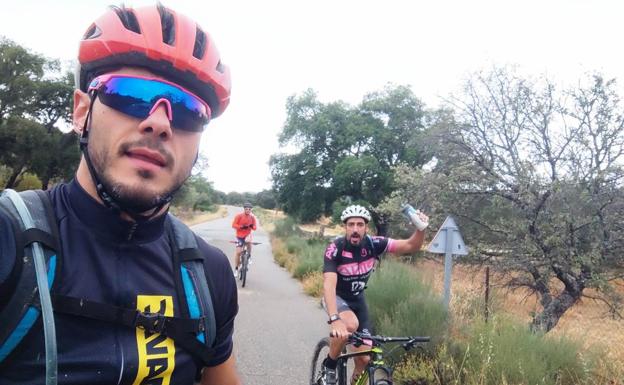 Tres bomberos del parque de Navalmoral participan en la Non STOP Madrid-Tajo Internacional-Lisboa