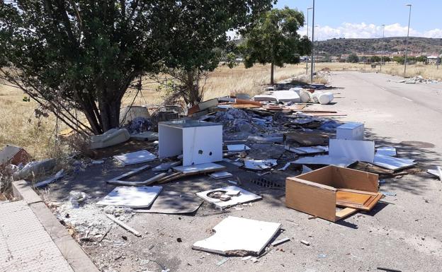 Extremeños pide una solución para la urbanización del PIR de Los Viñazos