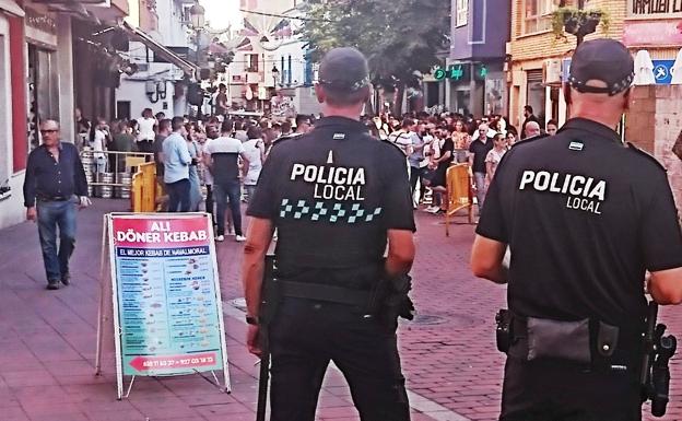Agentes de la Policía Local durante unas fiestas de San Miguel /MAM
