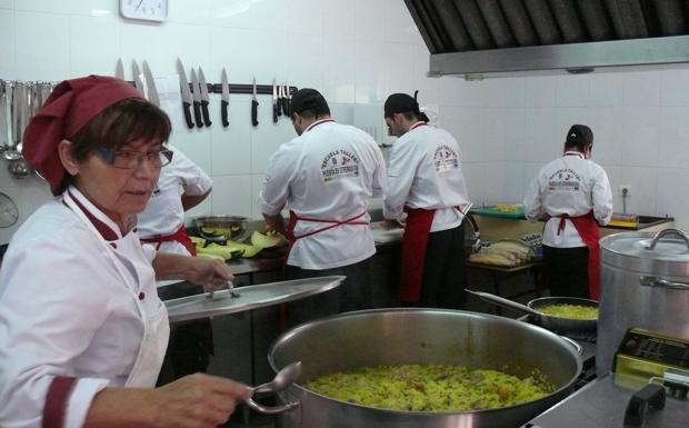 Vuelven a licitar el servicio de comedor social por 45.452 euros
