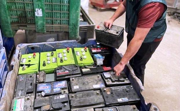Detenido un vecino de Tiétar por numerosos robos de baterías en explotaciones agrícolas