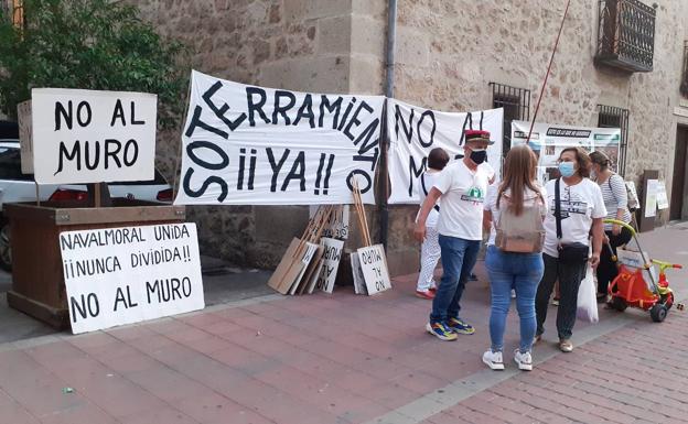 No al Muro convoca una asamblea para «plantear acciones» ante la salida a concurso del proyecto del tren