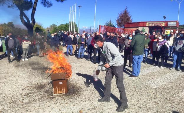 Los tabaqueros paralizan las entregas en protesta por los bajos precios